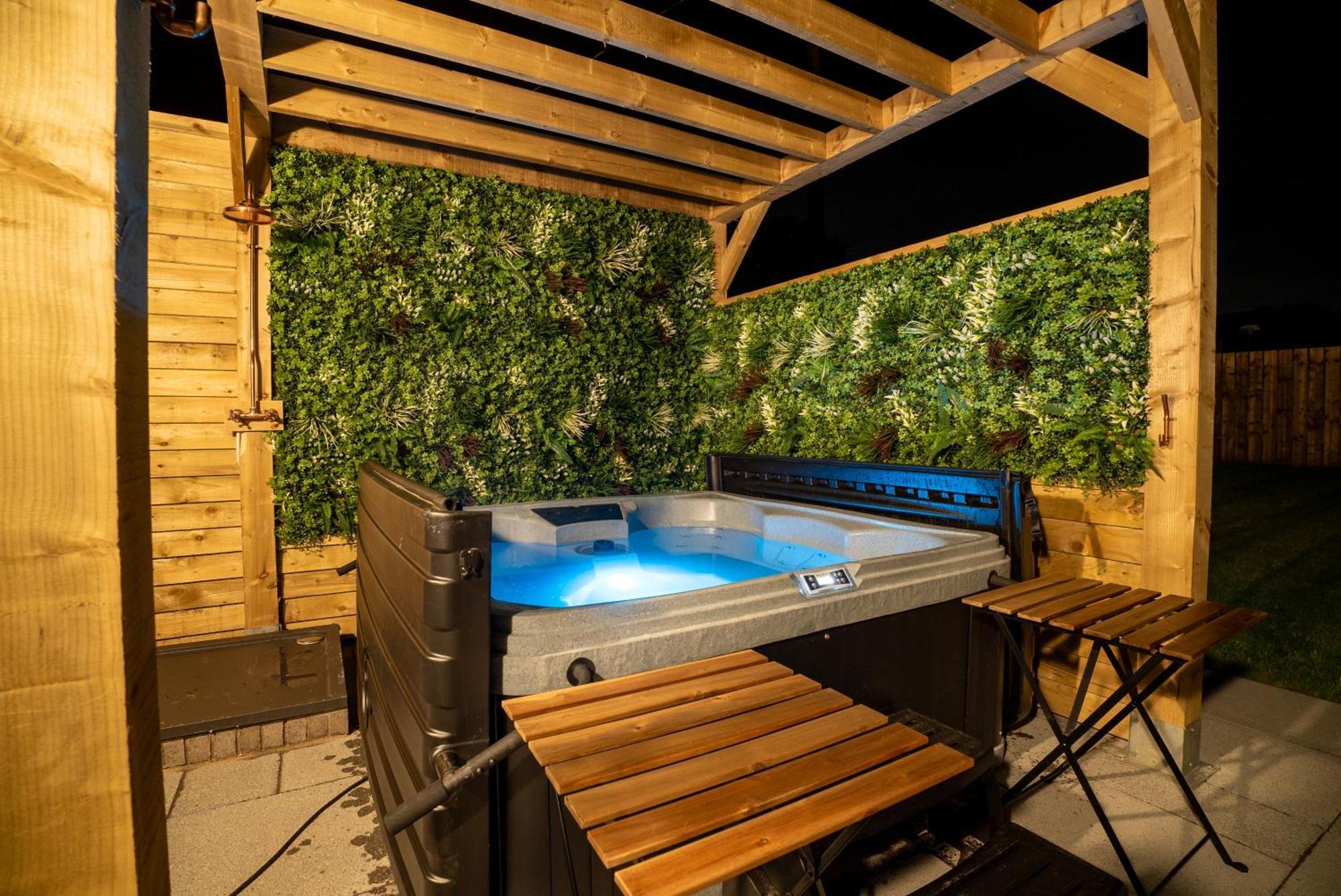 Cottage With Hot Tub Near Knockhill Saline Екстер'єр фото